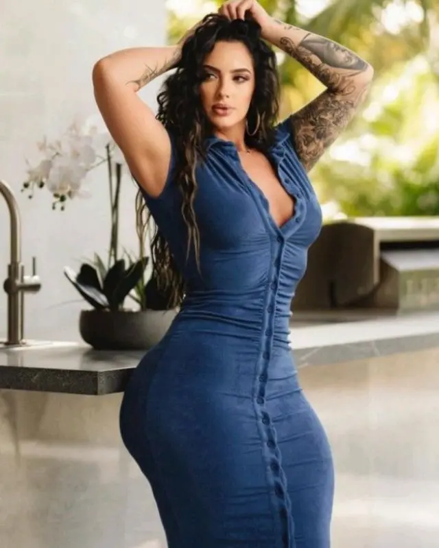 Naomi Foxx